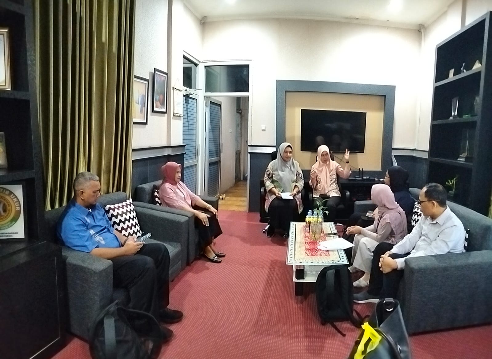 KEGIATAN KUNJUNGAN BALAI PENYELENGGARA JAMINAN PRODUK HALAL ( BPJPH ) JAKARTA